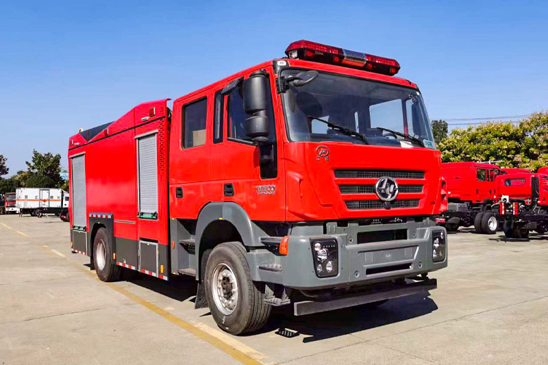 上汽红岩8吨泡沫消防车