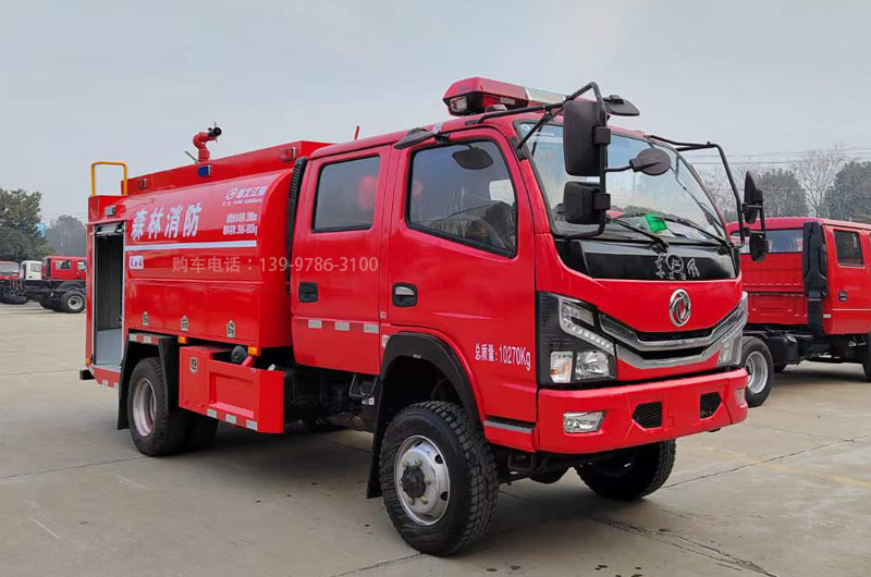 东风四驱供水车